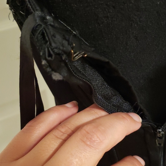 🖤🤍Blk&Wht Satin Formal Sz8🤍🖤 - Picture 13 of 13